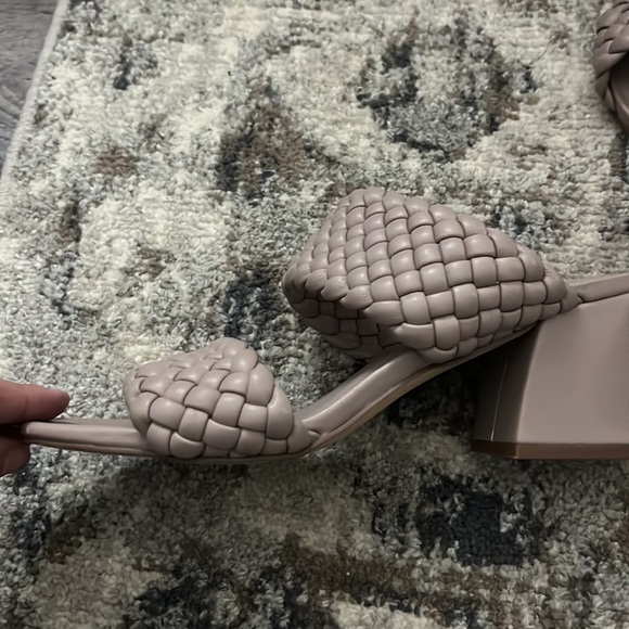 Steve Madden - Picture 4 of 4